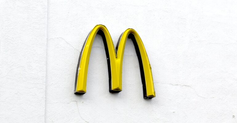 yellow McDonald logo