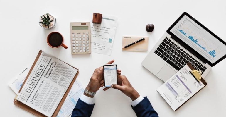 Temukan peluang bisnis di tengah tantangan ekonomi dengan strategi yang efektif dan inspirasi dari kisah sukses pengusaha.